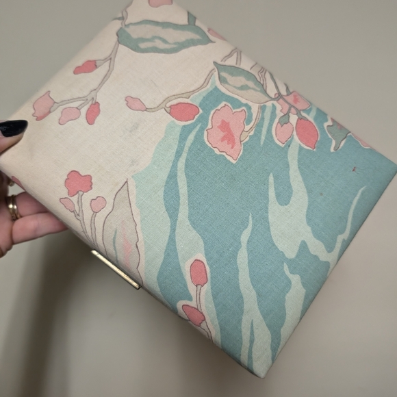 Floral Patterned Jewelry Box - Picture 3 of 13